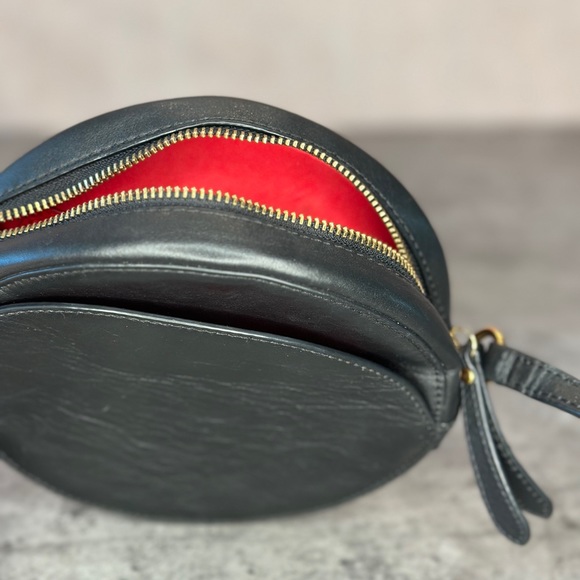 Banana Republic black leather purse. cross body - Picture 6 of 6